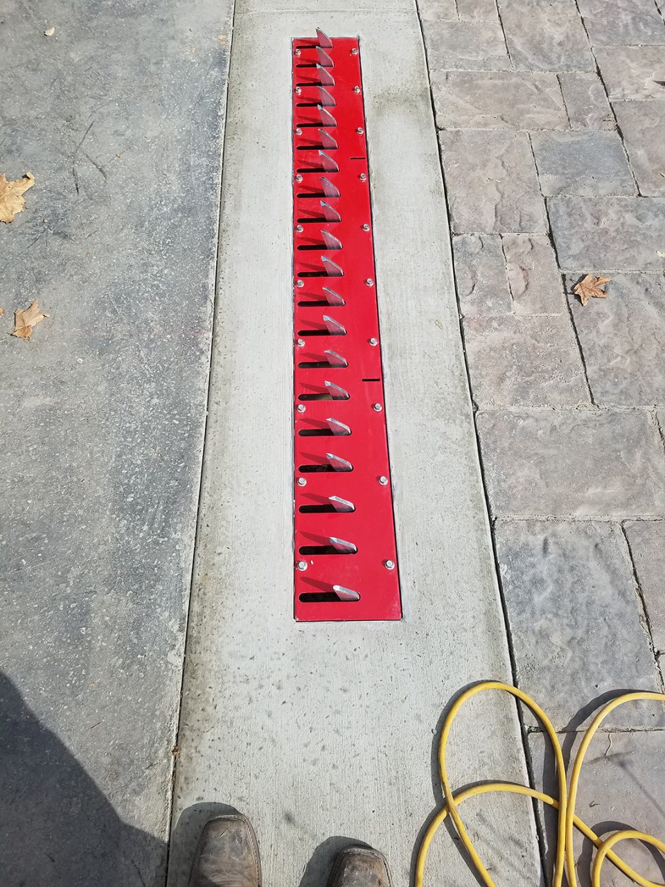 Traffic spike installation