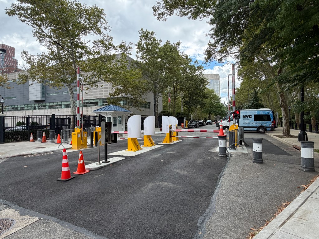 Commercial vehicle barrier arm gate installation